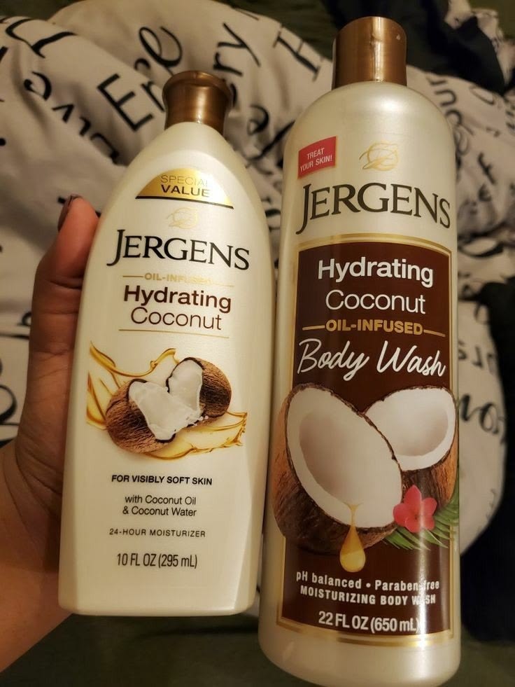Lot de 2 produits Jergens Hydrating Coconut (Lait corporel et Gel douche)
