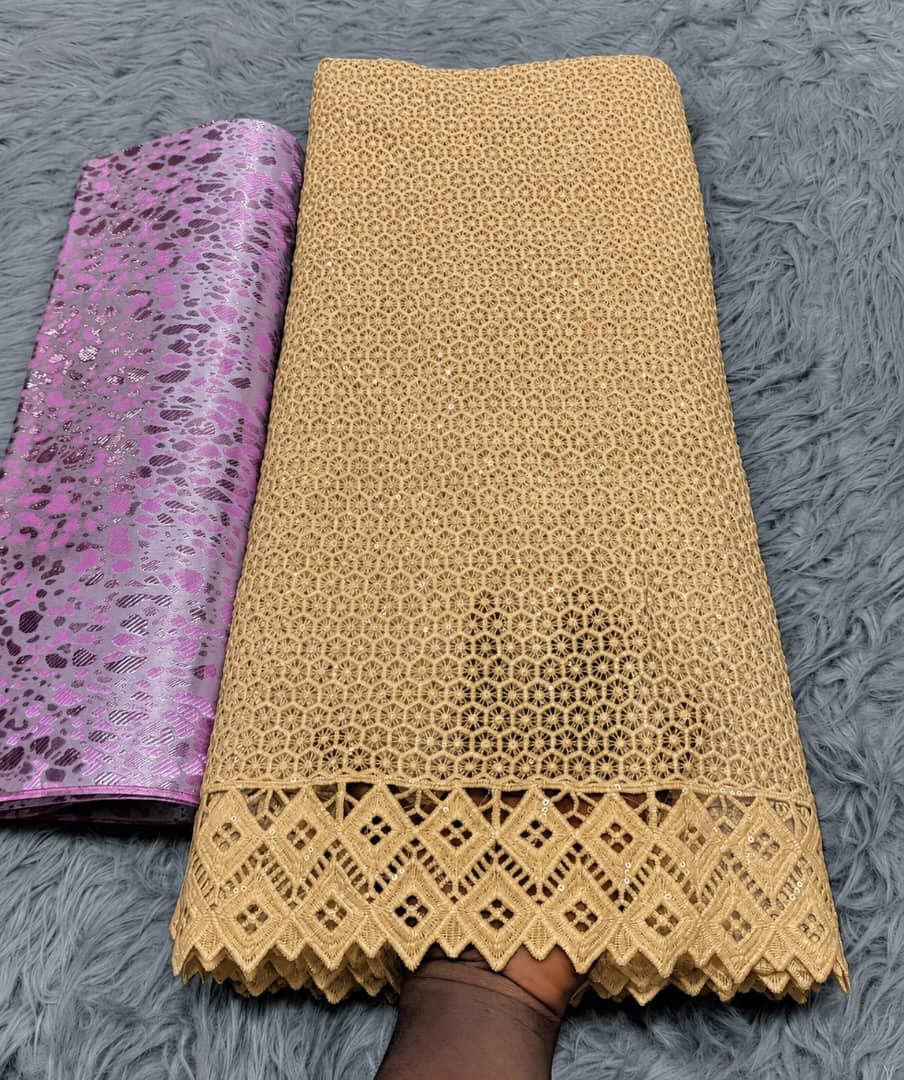 Ensemble de cérémonie en dentelle  pour femme