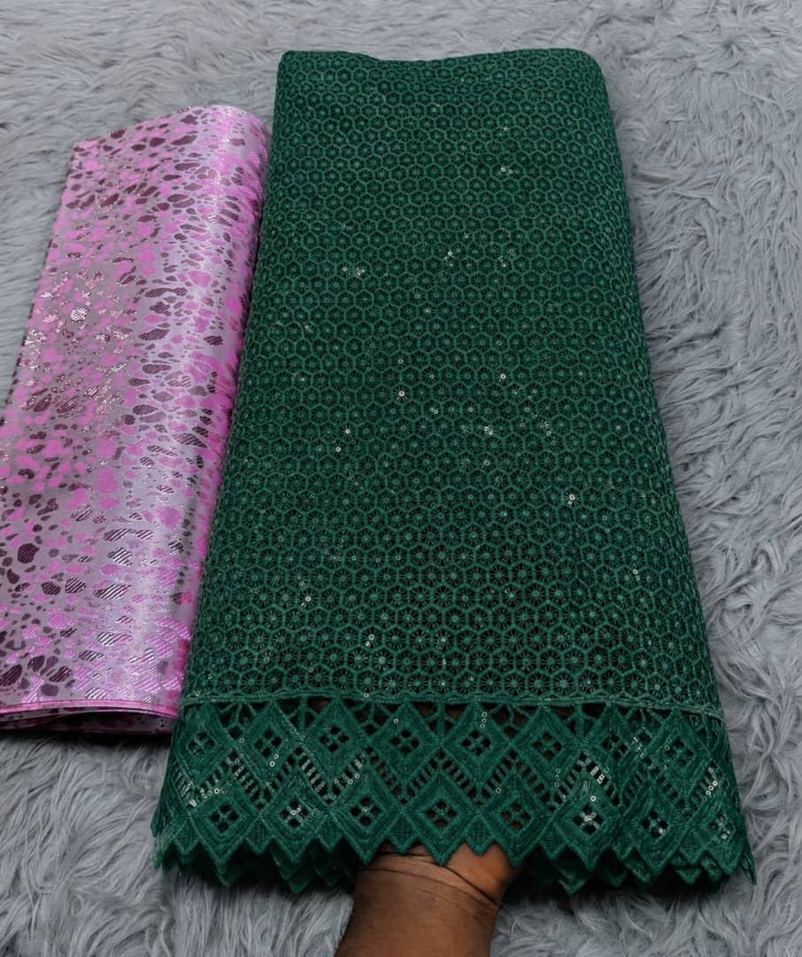Ensemble de cérémonie en dentelle  pour femme