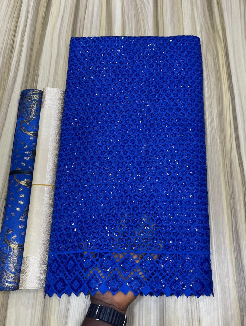 Ensemble de cérémonie en dentelle  pour femme