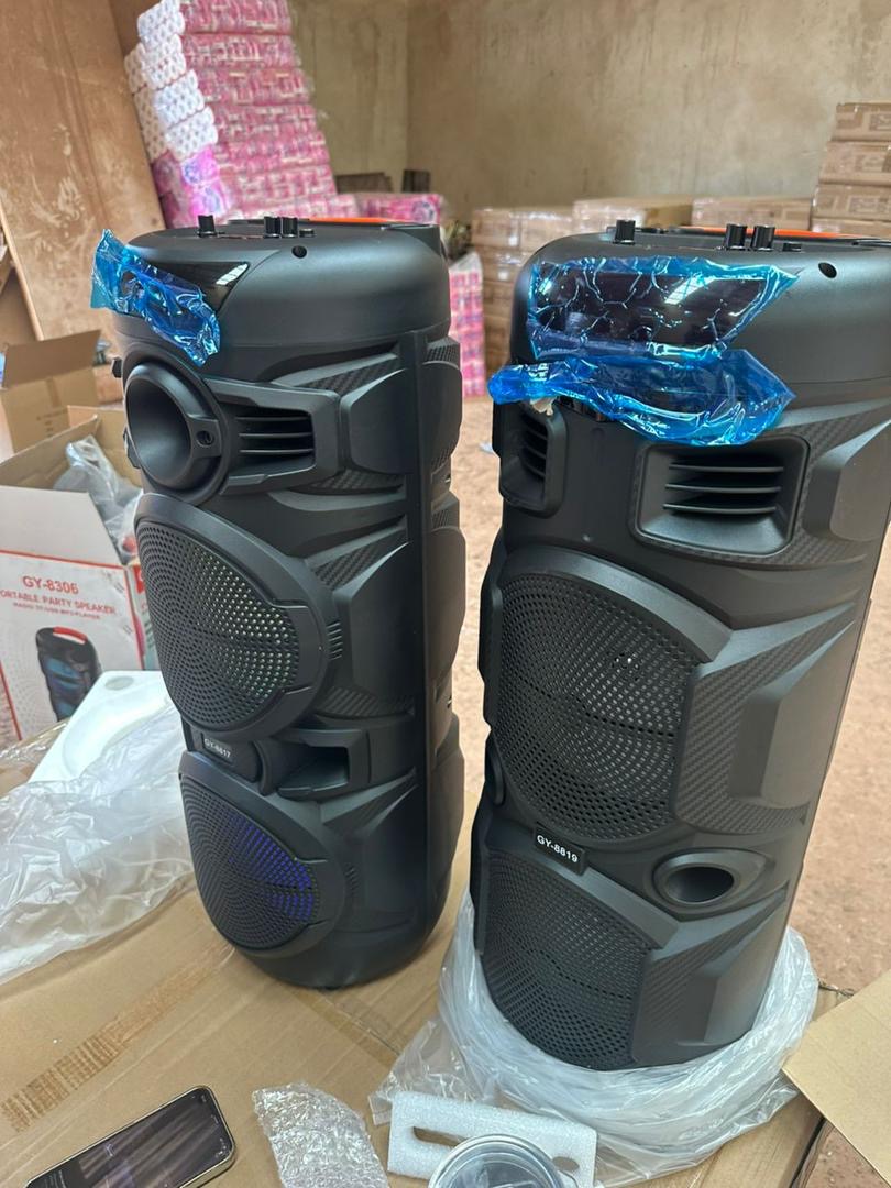 Subwoofers avec éclairage LED RGB Avec des micros
