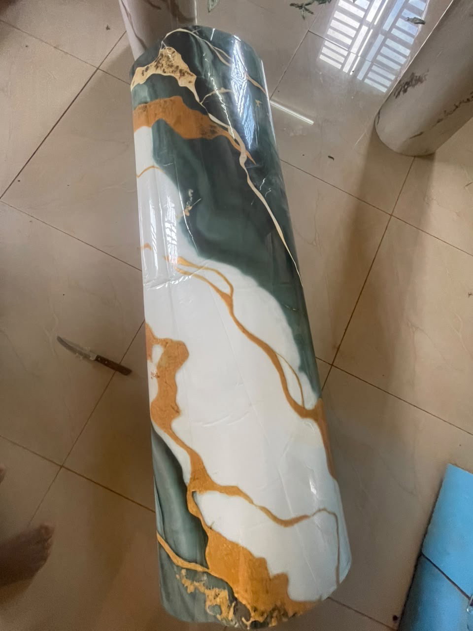 Rouleaux de papier peint effet marbre