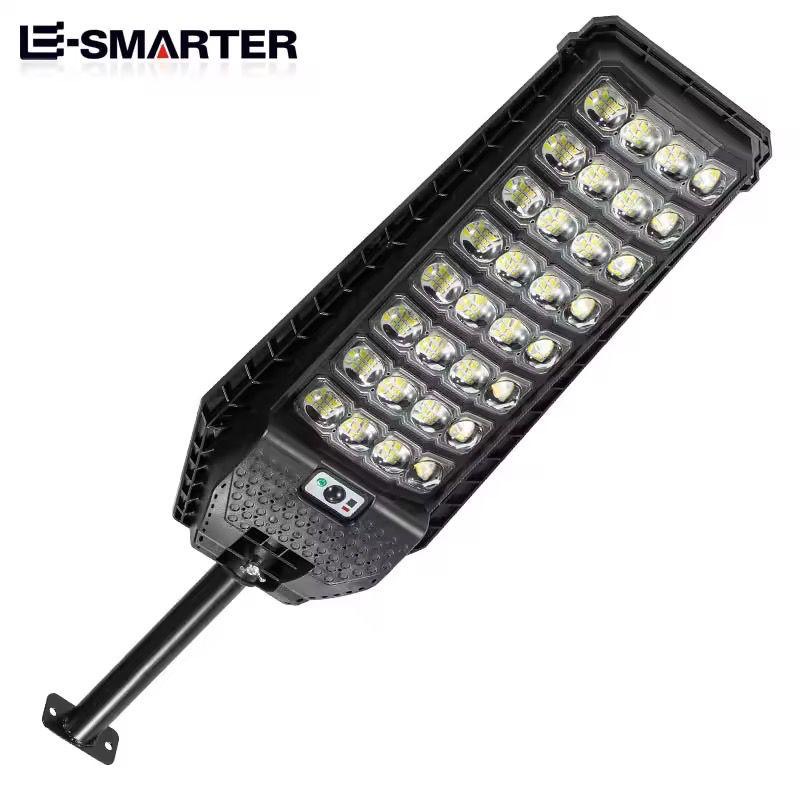 Lampadaire solaire LED E-Smarter avec détection de mouvement