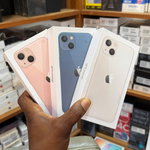 iPhone 13 Neuf (Plusieurs Couleurs)
