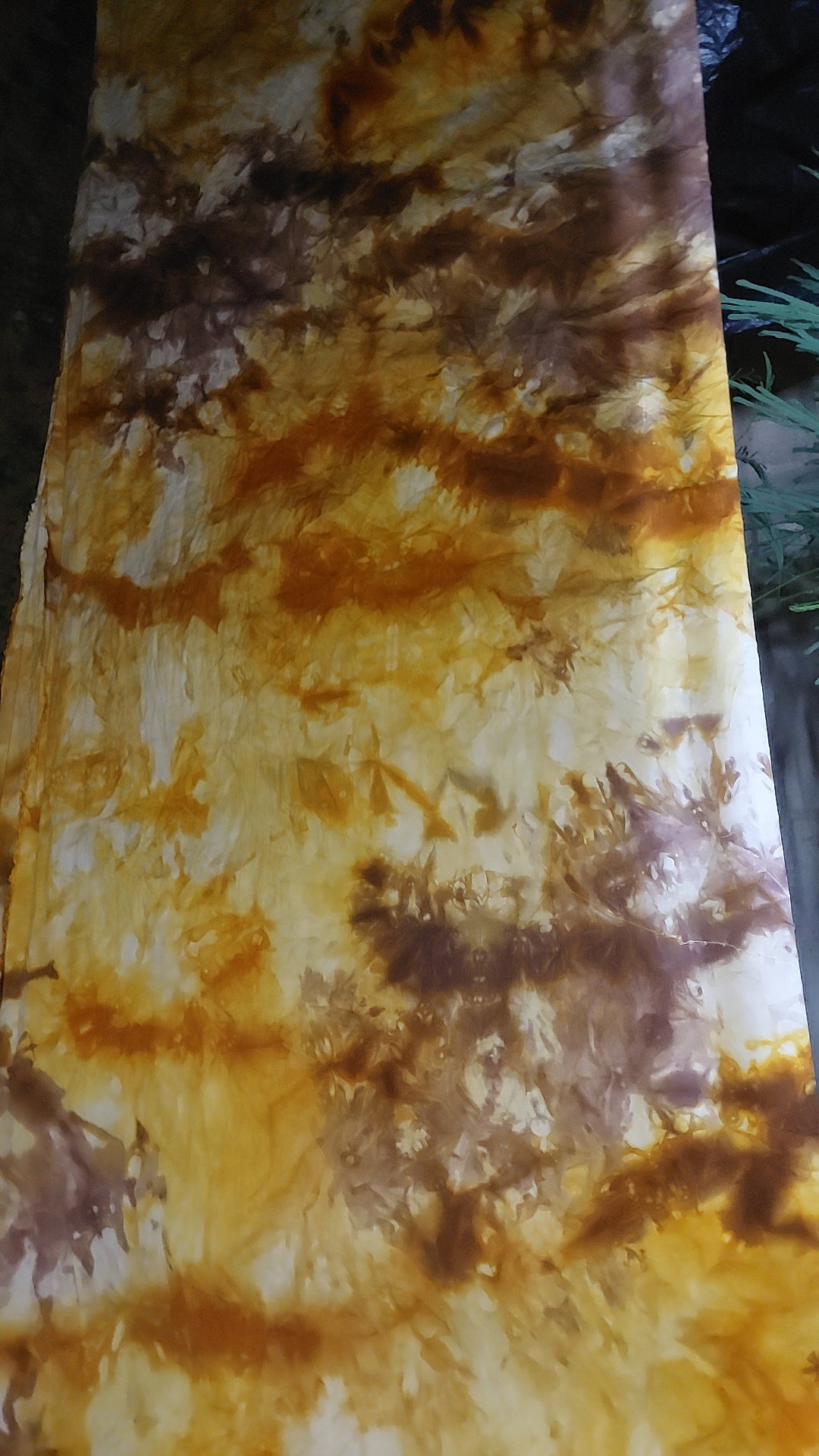 Pagne traditionnel kokodonda motif tie-dye marron et jaune