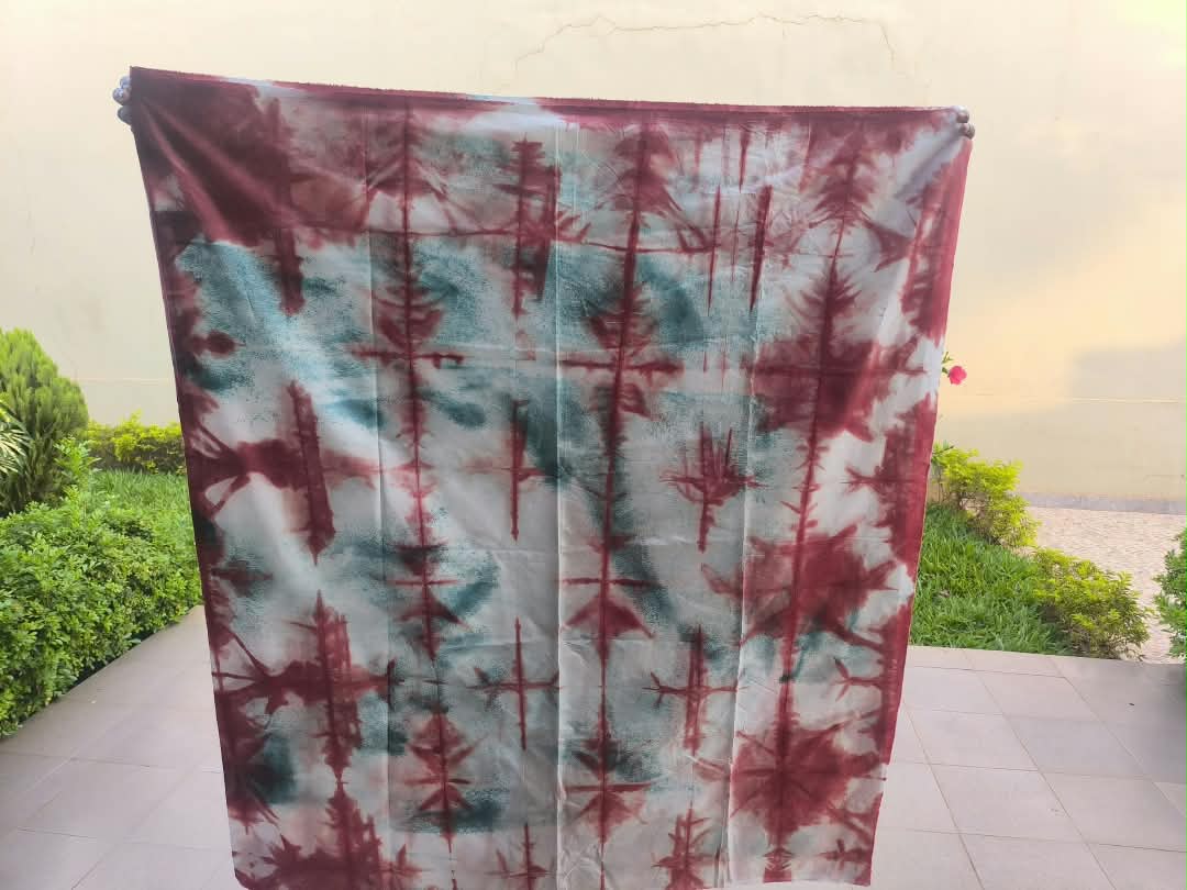 Pagne traditionnel kokodonda motif abstrait bleu et rouge