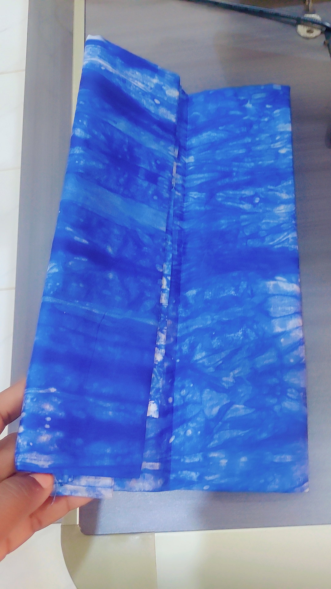 Pagne traditionnel kokodonda motif bleu et blanc