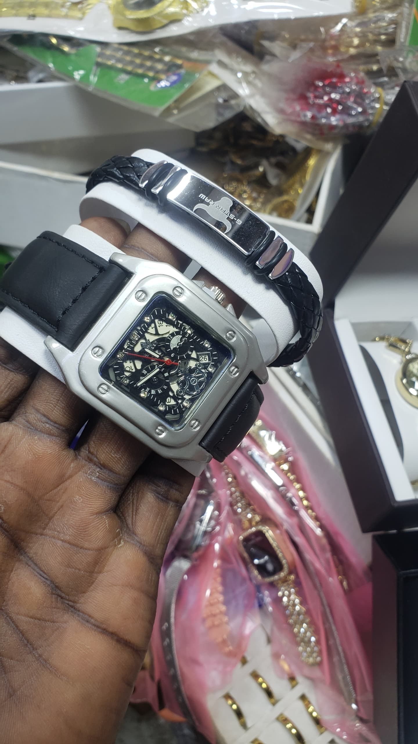 Montre et bracelet en cuir pour homme