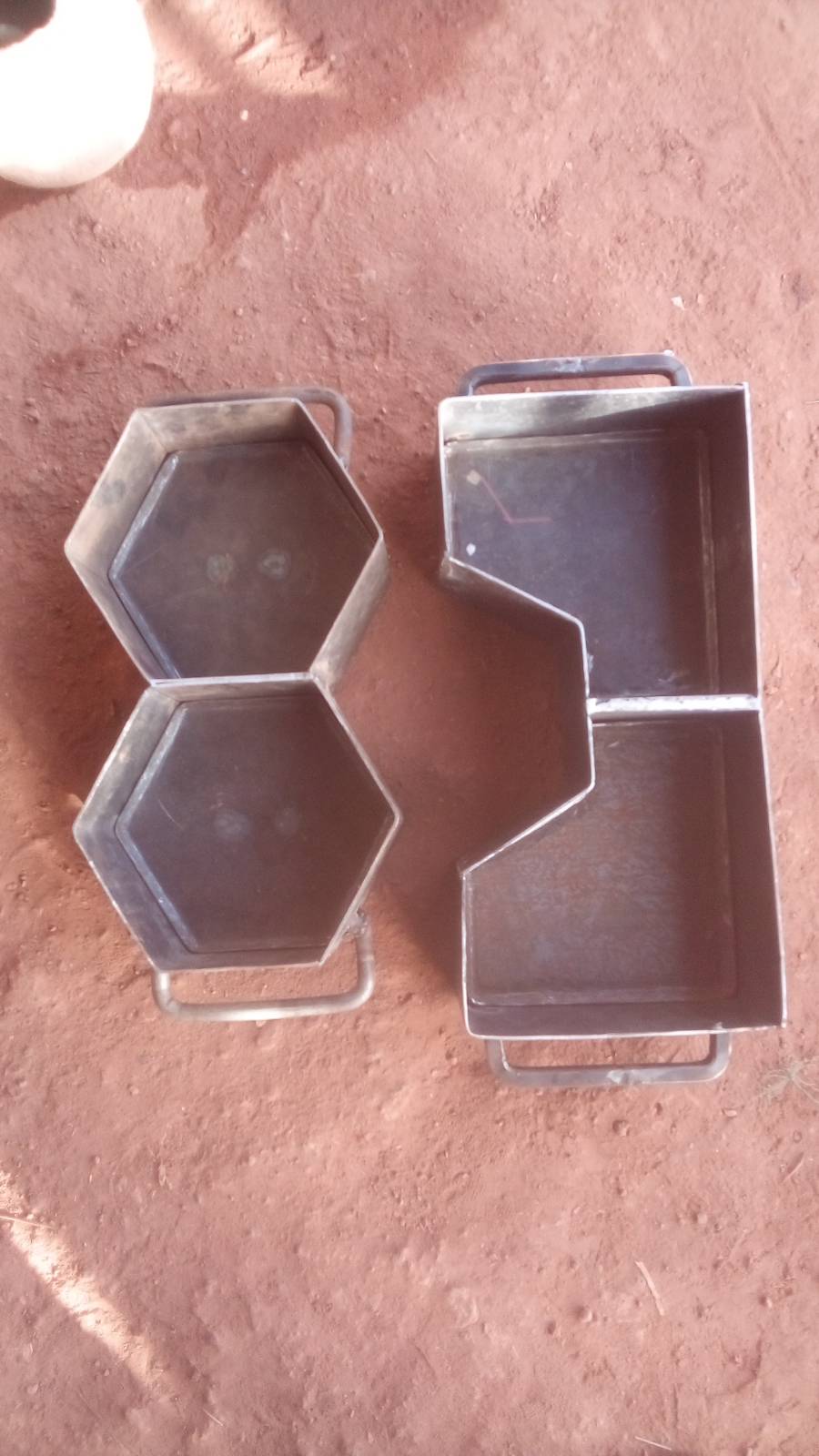 Moules métalliques pour pavés et briques