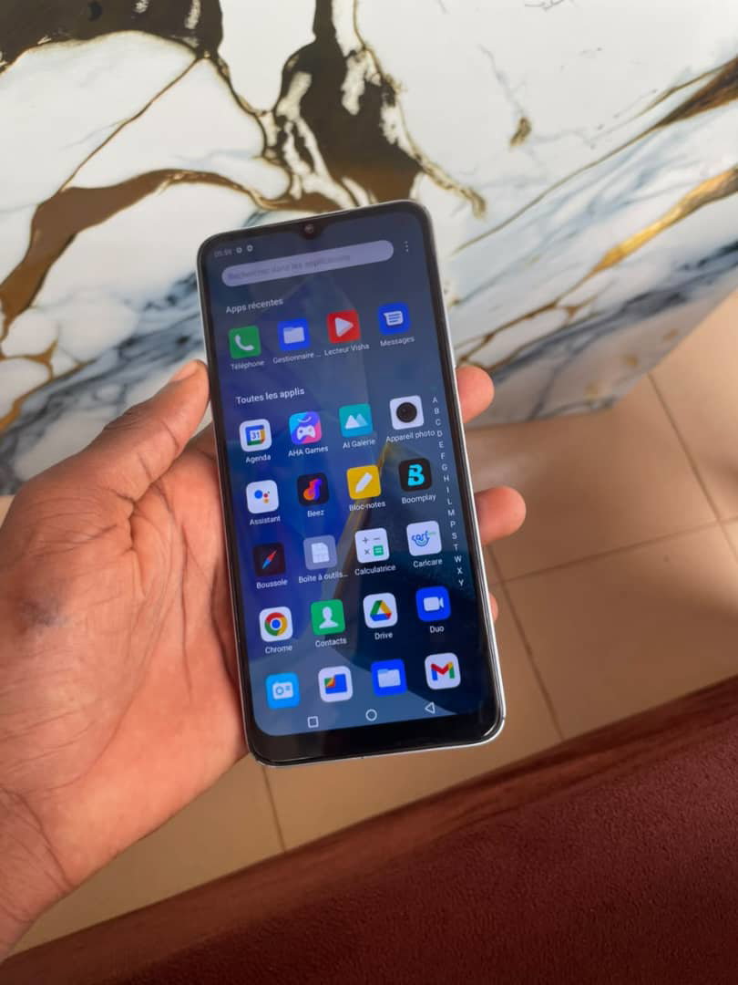 Téléphone Infinix Hot 30i blanc