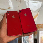 Deux iPhone XR rouges en excellent état